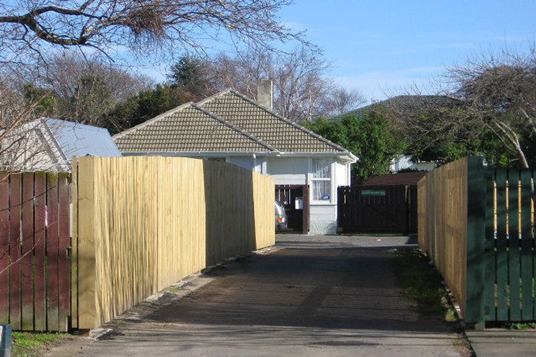 Photo of property in 5 Crewe Crescent, Hokowhitu, Palmerston North, 4410