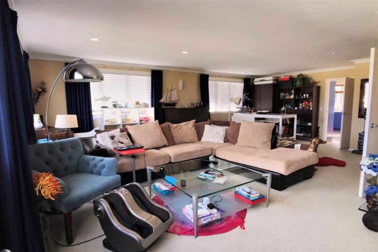 Photo of property in 17 Belle Verde Drive, Sunnynook, Auckland, 0630