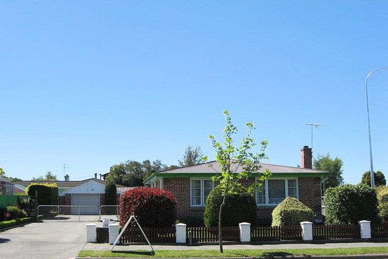 Photo of property in 140 West Belt, Rangiora, 7400