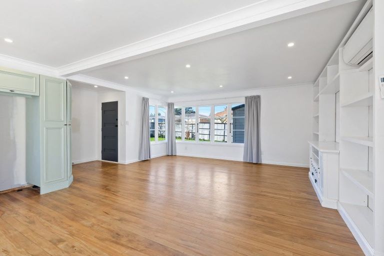 Photo of property in 62 Mount View Road, Melville, Hamilton, 3206