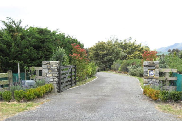 Photo of property in 19 Sea Poppy Way, Otaihanga, Paraparaumu, 5036