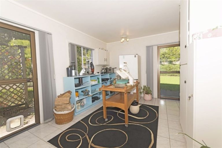 Photo of property in 195 Taiapa Road, Muriwai, Waimauku, 0881