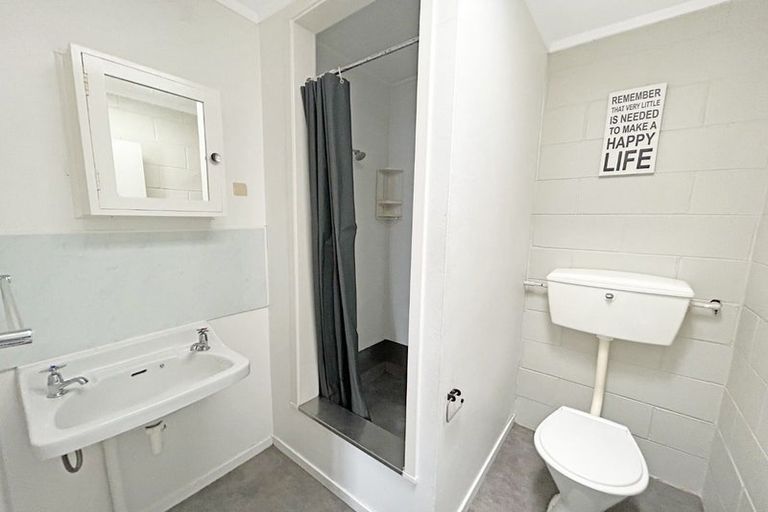 Photo of property in 29b-c Queenwood Road, Levin, 5510