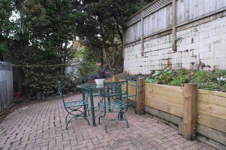 Photo of property in 2/58 Hastings Road, Mairangi Bay, Auckland, 0630