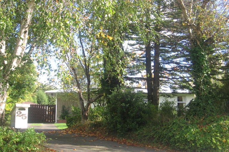 Photo of property in 25 Kimberley Grove, Westbrook, Palmerston North, 4412