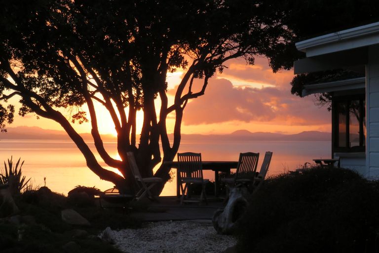 Photo of property in 1993 Whangarei Heads Road, Whangarei Heads, Whangarei, 0174