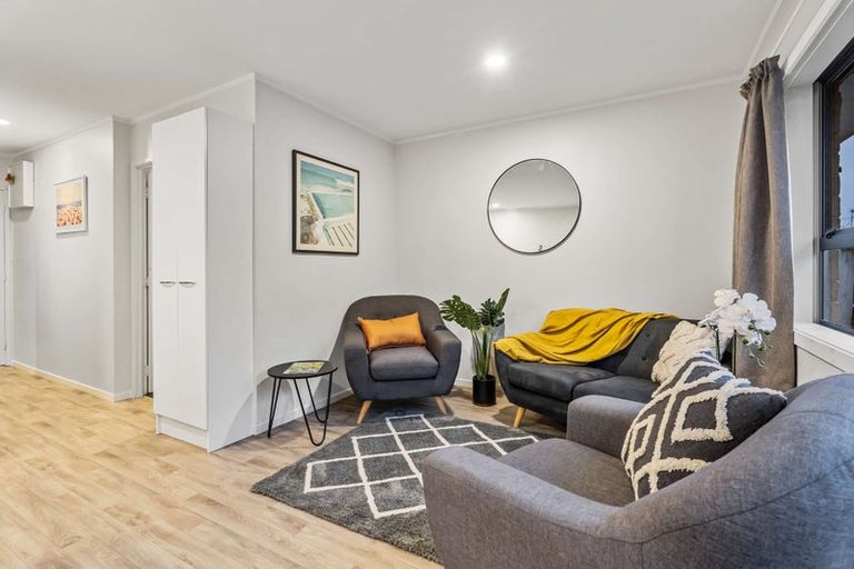 Photo of property in 2/31 Bowater Place, Manurewa, Auckland, 2102