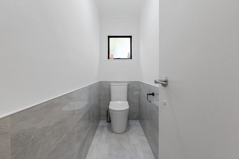 Photo of property in 129 Florence Avenue, Orewa, 0931