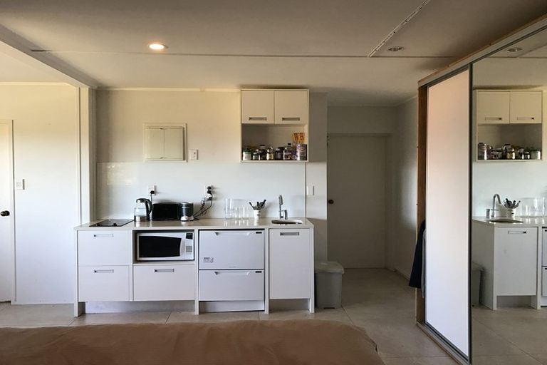 Photo of property in 86 Hadfield Street, Beach Haven, Auckland, 0626