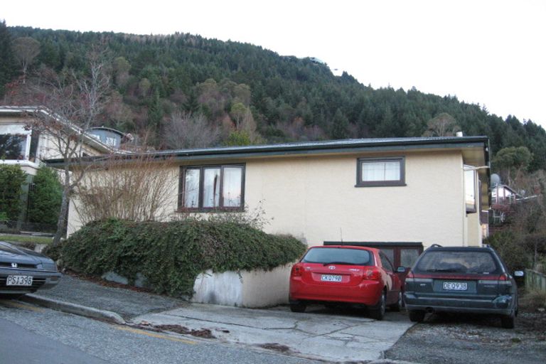 Photo of property in 85 Thompson Street, Queenstown, 9300