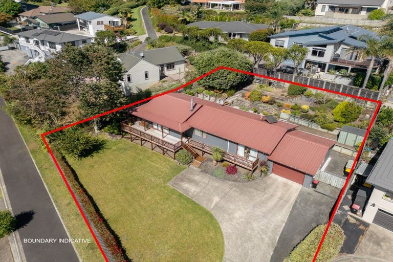 Photo of property in 38 Waipuna Grove, Welcome Bay, Tauranga, 3112