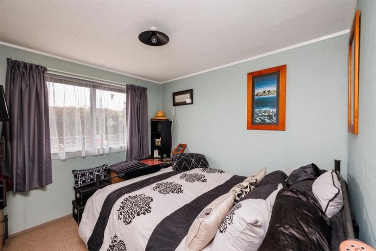 Photo of property in 24 Barton Street, Marton, 4710