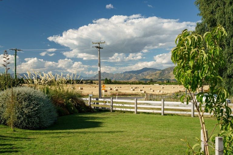 Photo of property in 153 Main Road, Luggate, Cromwell, 9383