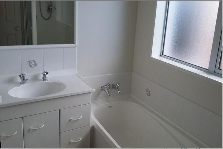 Photo of property in 82 Bella Rosa Drive, Hei Hei, Christchurch, 8042