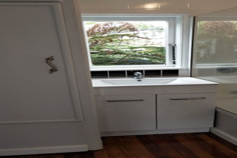 Photo of property in 8 Evelyn Street, Eden Terrace, Auckland, 1021
