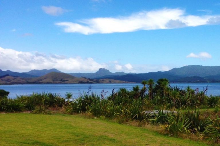 Photo of property in 104 Ti Kouka Crescent, Matarangi, Whitianga, 3592