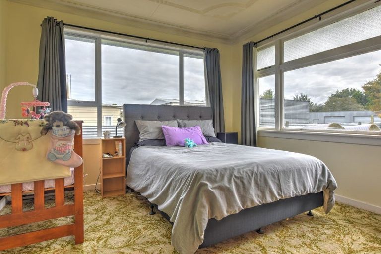 Photo of property in 13 Hunter Street, Edendale, 9825