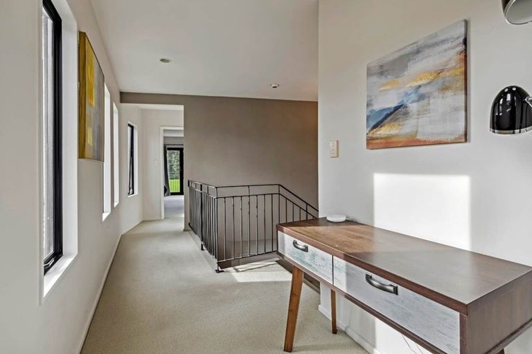 Photo of property in 6 Widdison Place, Albany, Auckland, 0632