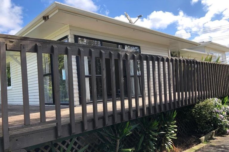 Photo of property in 10 Hetherington Road, Ranui, Auckland, 0612