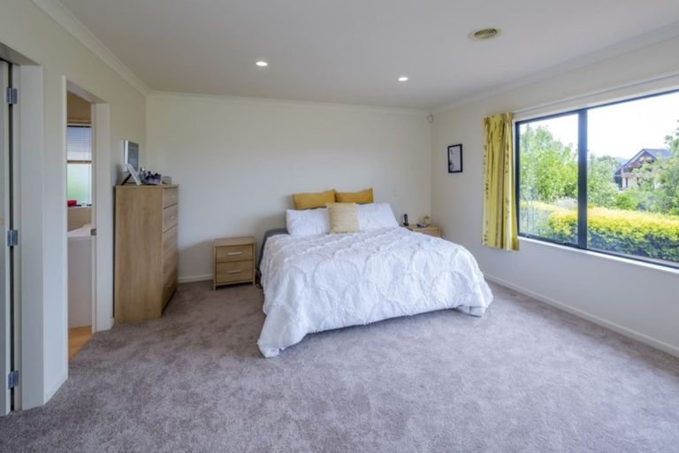 Photo of property in 38 Monarch Place, Paraparaumu Beach, Paraparaumu, 5032