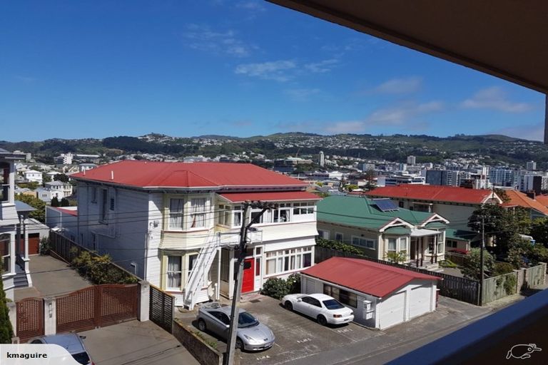 Photo of property in 4 Claremont Grove, Mount Victoria, Wellington, 6011