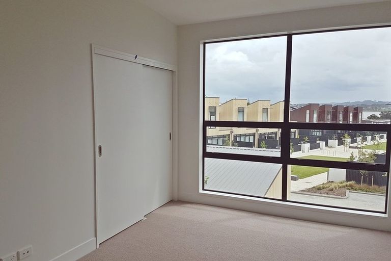 Photo of property in 254 Hobsonville Point Road, Hobsonville, Auckland, 0616