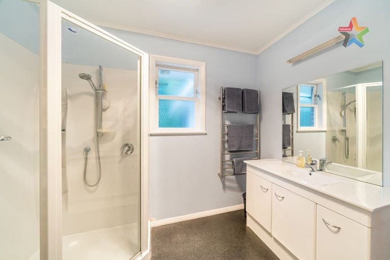 Photo of property in 81 Horoeka Street, Stokes Valley, Lower Hutt, 5019