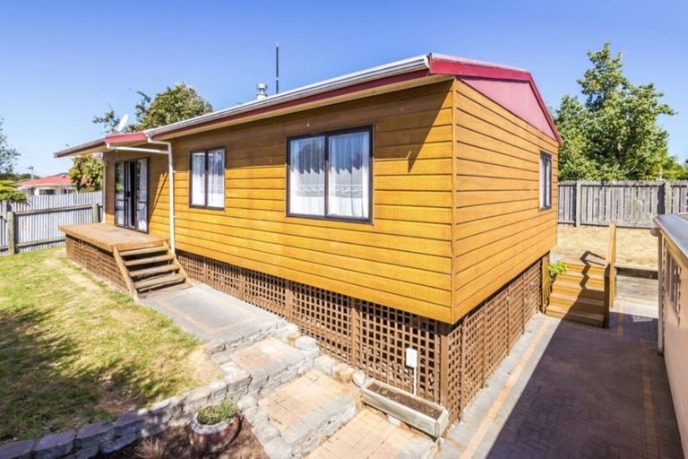Photo of property in 2/77 Te Hatepe Avenue, Taupo, 3330