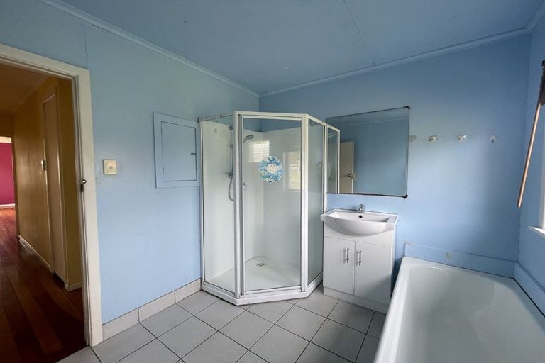 Photo of property in 65 Ocean View Road, Hillcrest, Auckland, 0627