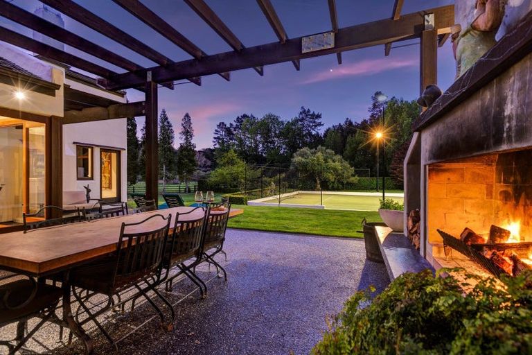 Photo of property in 331a Mangorei Road, Merrilands, New Plymouth, 4312