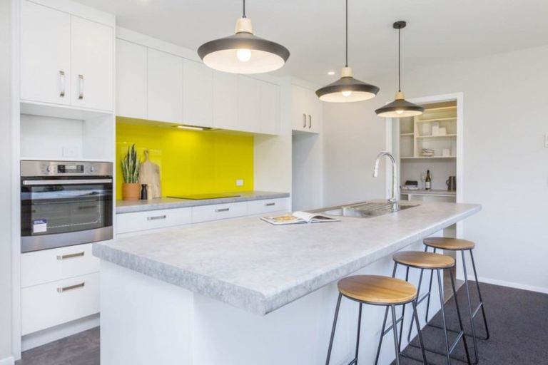 Photo of property in 22 Filmer Crescent, Wallaceville, Upper Hutt, 5018