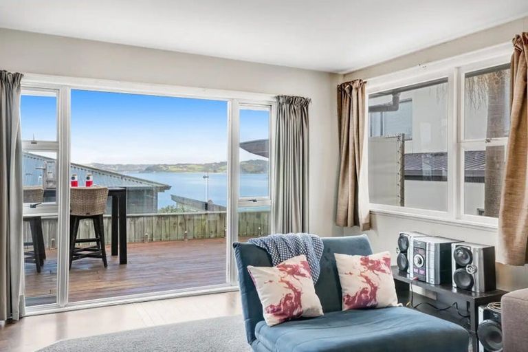 Photo of property in 805 Whangaparaoa Road, Manly, Whangaparaoa, 0930