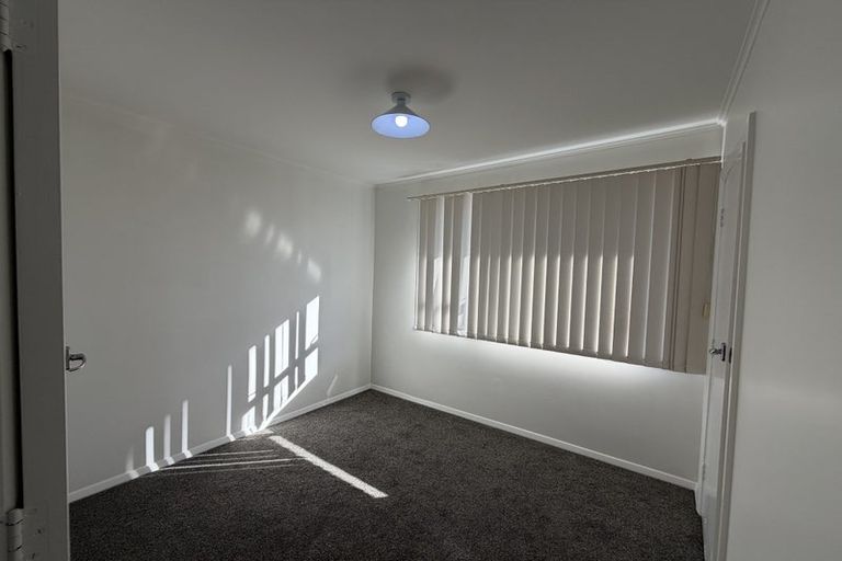 Photo of property in 10 Aotea Road, Glen Eden, Auckland, 0602