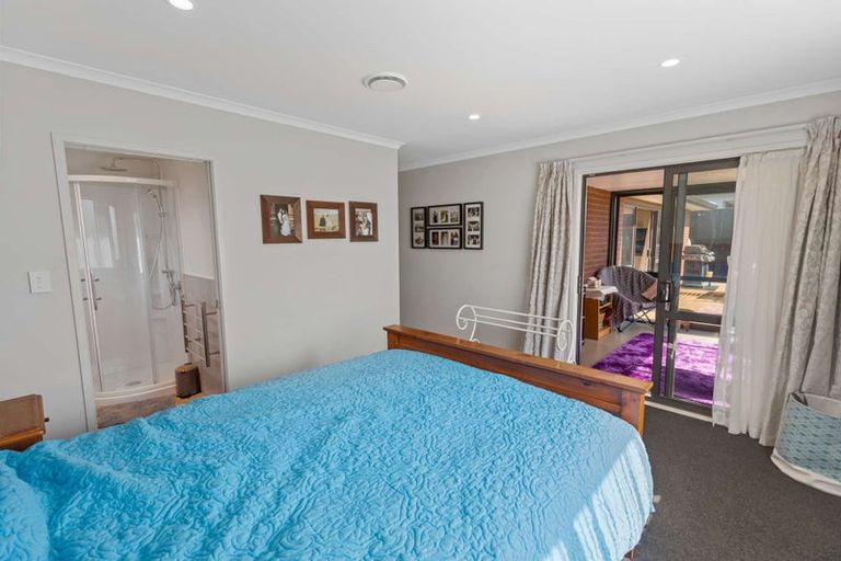 Photo of property in 6 Magnolia Crescent, Tawhero, Whanganui, 4501