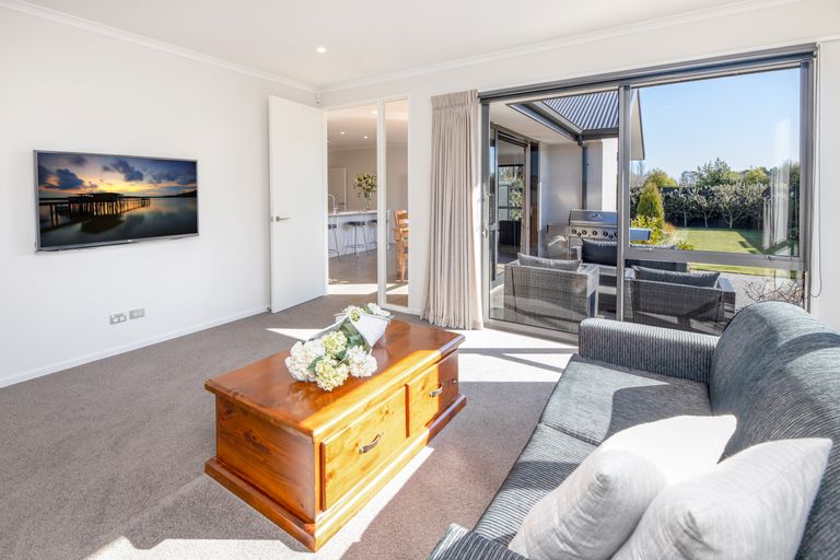 Photo of property in 105 Metehau Street, Marshland, Christchurch, 8083
