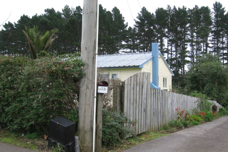 Photo of property in 635 Swanson Road, Swanson, Auckland, 0612