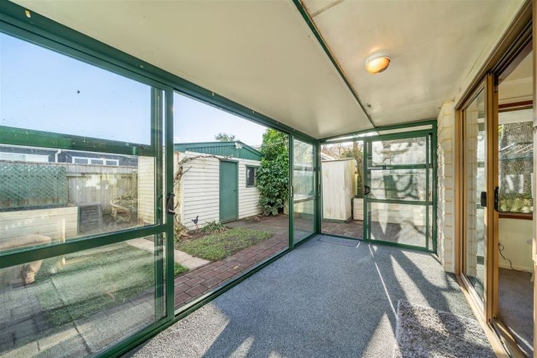 Photo of property in 2/2 Parera Grove, Heretaunga, Upper Hutt, 5018