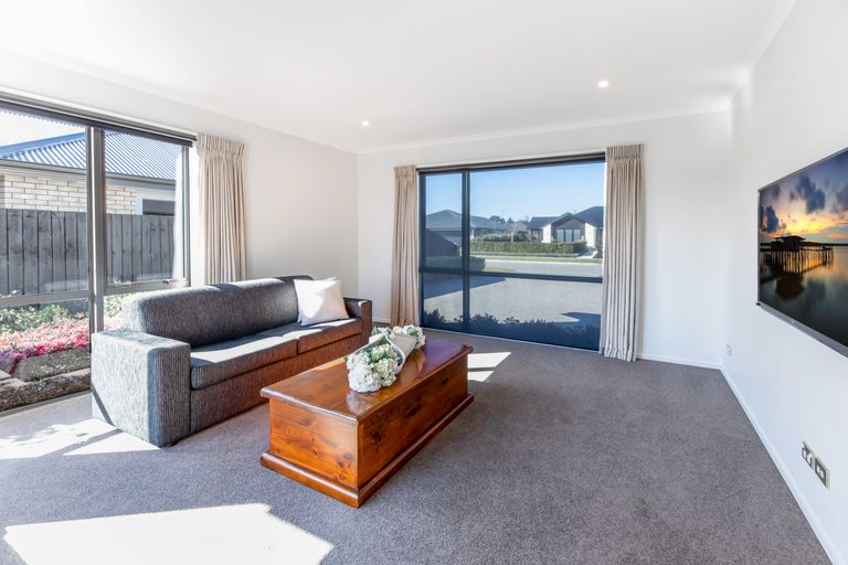 Photo of property in 105 Metehau Street, Marshland, Christchurch, 8083