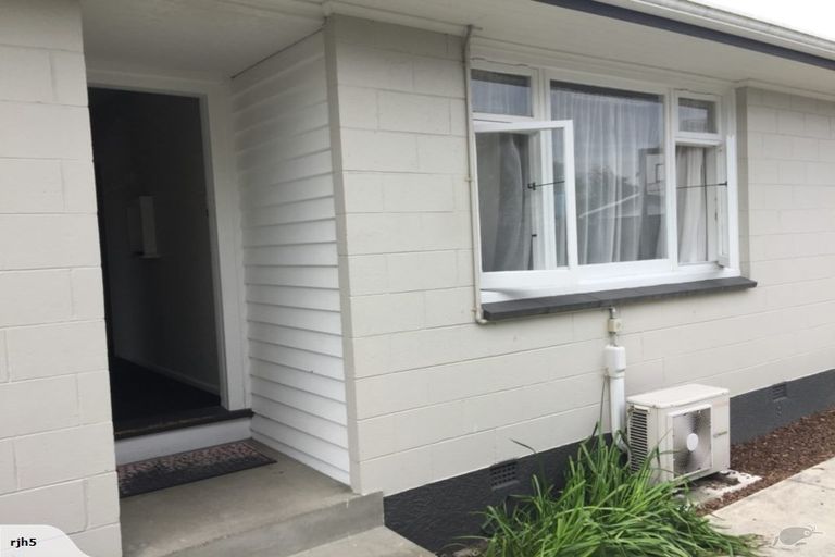 Photo of property in 71 Bretts Road, St Albans, Christchurch, 8052