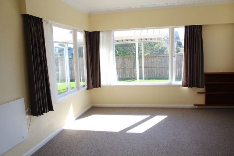 Photo of property in 18 Oxford Street, Fairfield, Hamilton, 3214