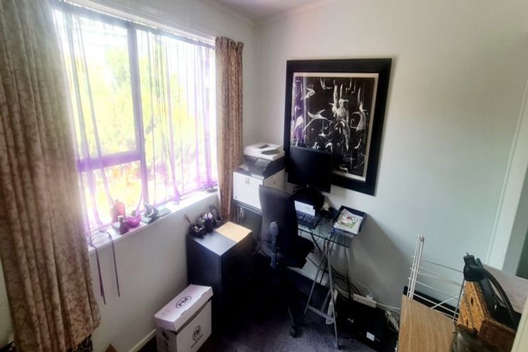 Photo of property in 30 Margaret Road, Raumati Beach, Paraparaumu, 5032