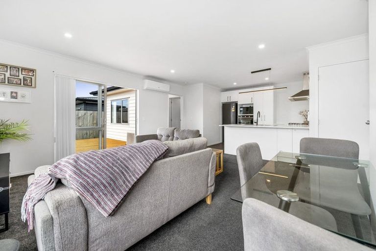 Photo of property in 4 Mokopapa Street, Takanini, 2112