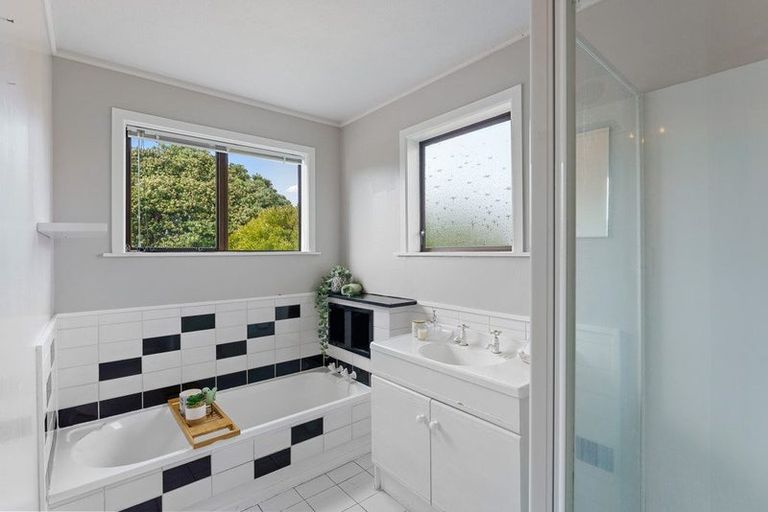Photo of property in 167 Tutere Street, Waikanae Beach, Waikanae, 5036