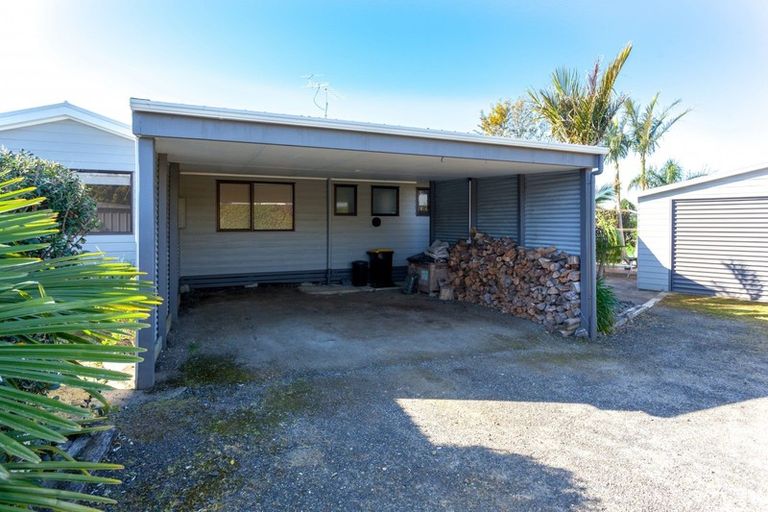 Photo of property in 59 Hahei Beach Road, Hahei, Whitianga, 3591