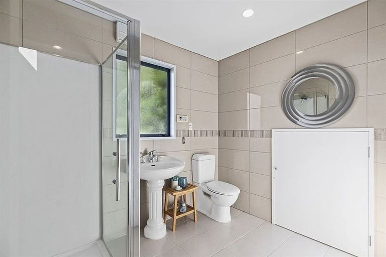 Photo of property in 30 Moana Road, Plimmerton, Porirua, 5026