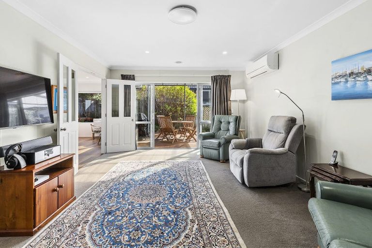 Photo of property in 23 Te Puia Drive, Aotea, Porirua, 5024