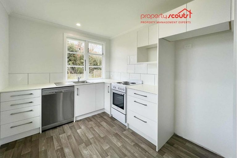 Photo of property in 21 Miro Street, Merrilands, New Plymouth, 4312