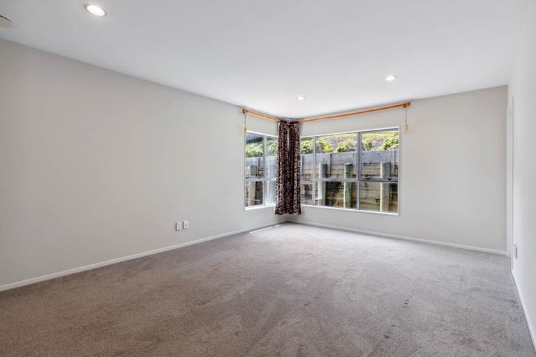 Photo of property in 9 Baker Street, Fairview Heights, Auckland, 0632