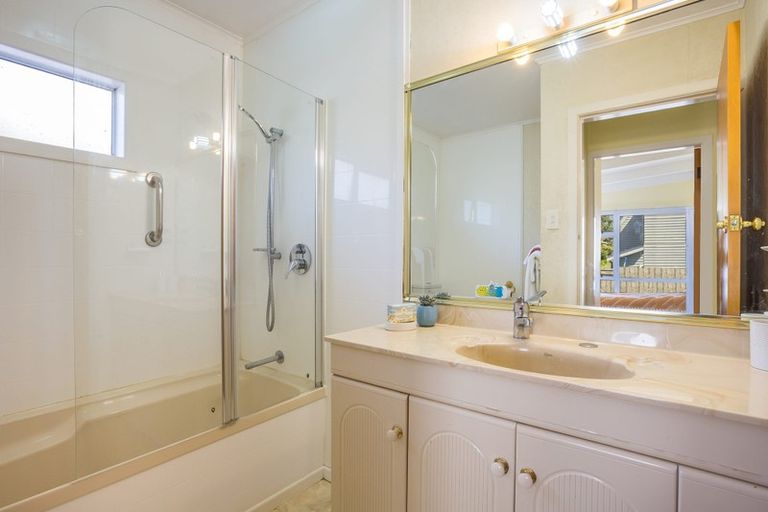 Photo of property in 140 Mana Esplanade, Paremata, Porirua, 5026