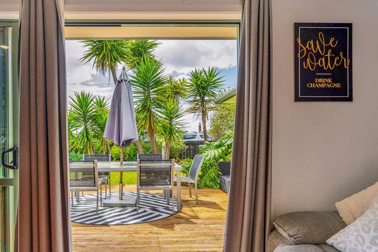 Photo of property in 642 Te Atatu Road, Te Atatu Peninsula, Auckland, 0610